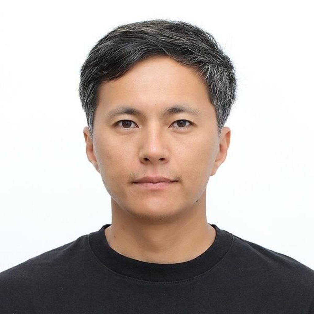 Renat Headshot